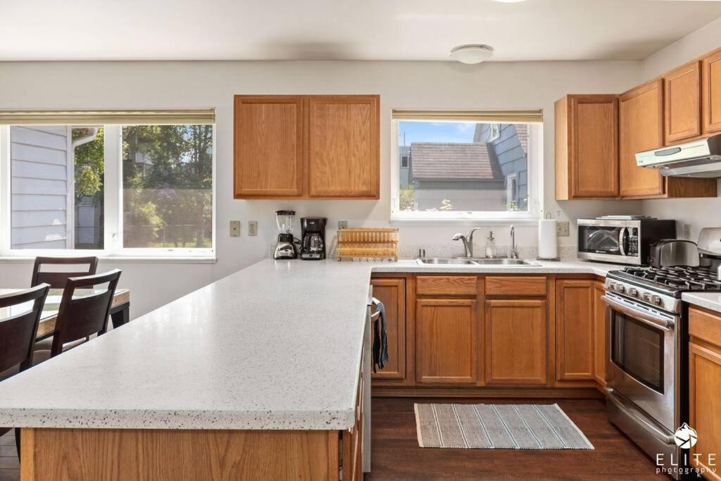Holiday home Coastal Place - Location In Downtown! *