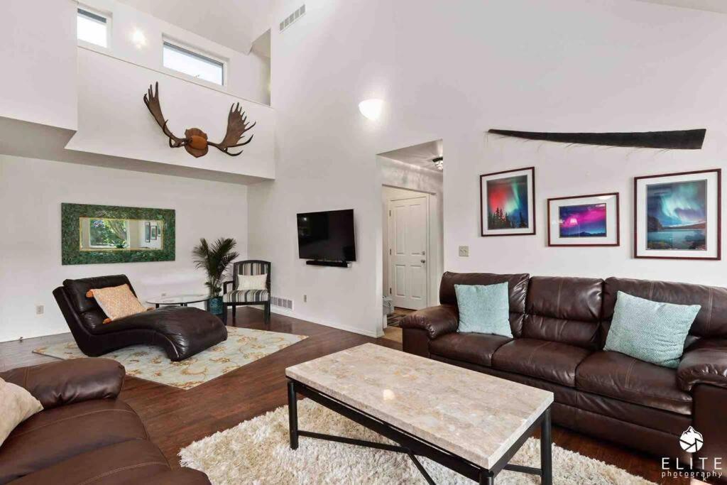 Coastal Place - Location In Downtown! * Anchorage